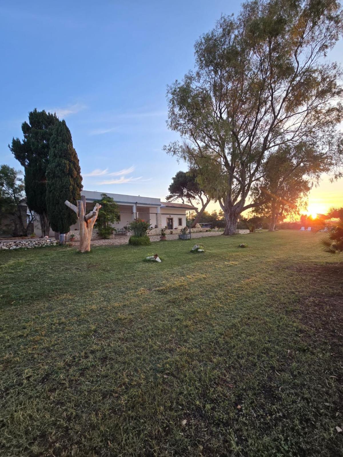 B&B Casa Cavarra Portopalo Di Capo Passero Екстериор снимка