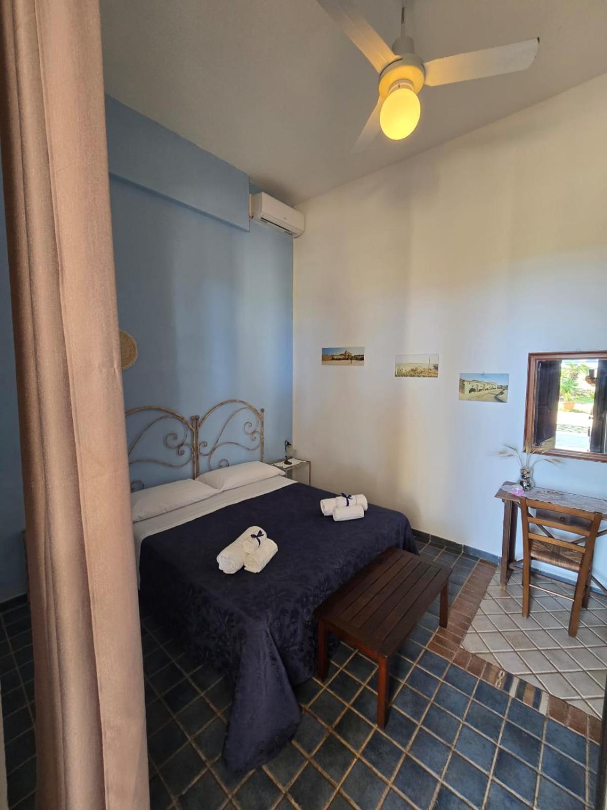 B&B Casa Cavarra Portopalo Di Capo Passero Екстериор снимка