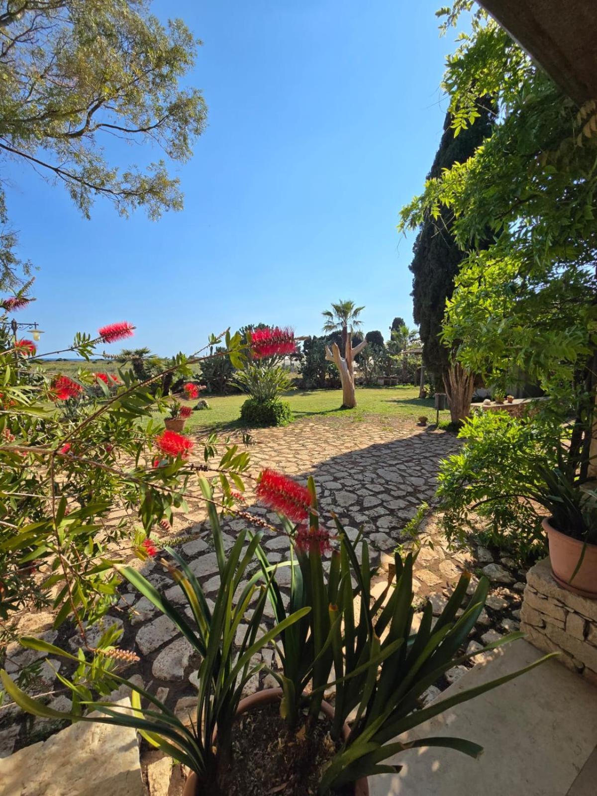 B&B Casa Cavarra Portopalo Di Capo Passero Екстериор снимка